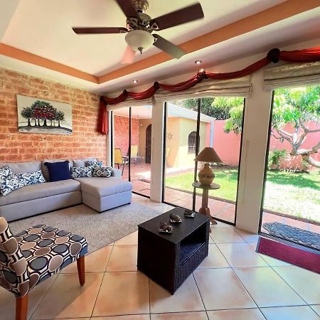 Beautiful Home W/ Backyard, Ac - Close To Airport Brasil Zewnętrze zdjęcie